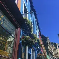 Take a stroll down Victoria Street in Edinburgh