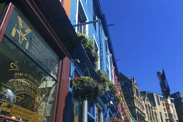 Take a stroll down Victoria Street in Edinburgh